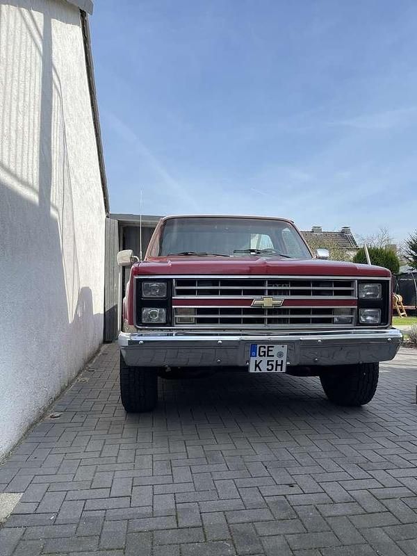 Używany Chevrolet Blazer 237 KM (174 kW) 1985 Czerwony SUV