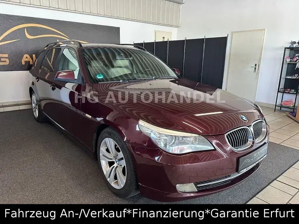 Gebraucht BMW 525 Exclusive 197 PS (144 kW) 2010 Rot Limousine