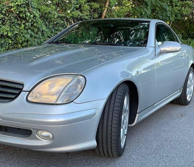 Gebraucht Mercedes SLK230 197 PS (144 kW) 2001 Silber Cabrio