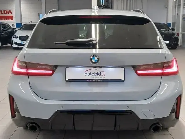 Gebraucht BMW 320 M Sport 190 PS (139 kW) 2024 Graukeine angabe Kombi