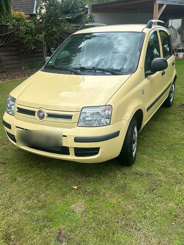 Gelb Gebraucht 2010 Fiat Panda Kleinwagen | 2.700 € (Fairer Preis) - Bild 1/4