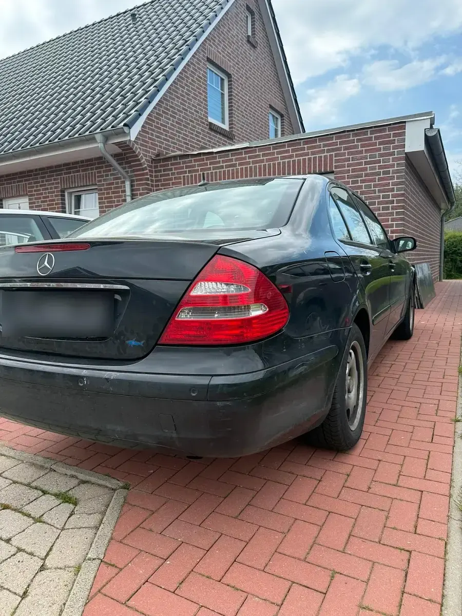 Gebraucht Mercedes E280 2005 Schwarz Limousine