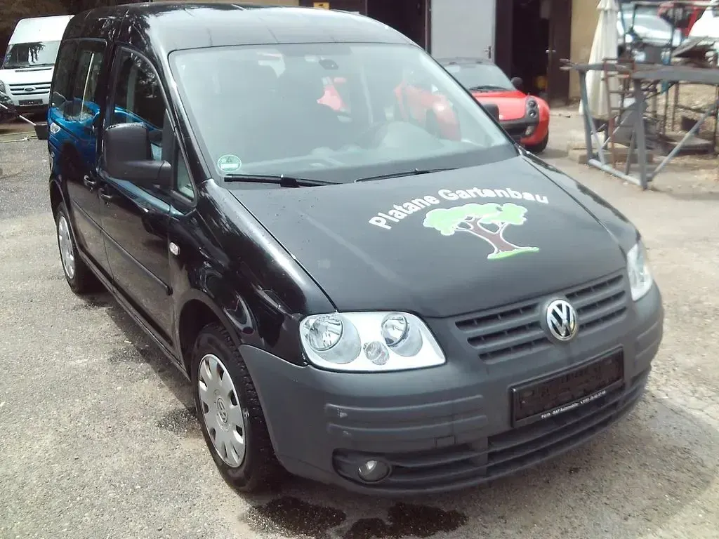 Gebraucht VW Caddy Team 75 PS (55 kW) 2010 Schwarz Van / Kleinbus
