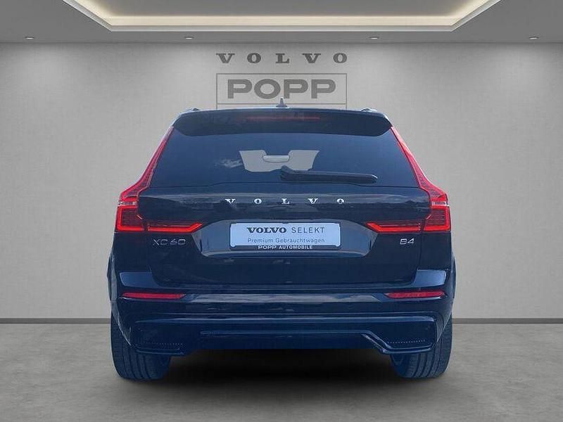 Gebraucht Volvo XC60 R-Design 197 PS (144 kW) 2022 Onyx black / metallic SUV