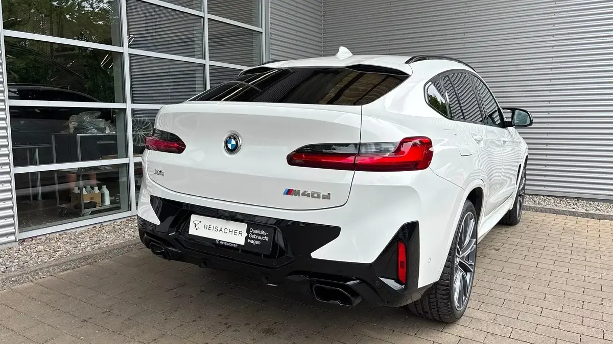 Gebraucht BMW X4 Efficient Dynamics 340 PS (250 kW) 2025 Alpinweiß uni SUV