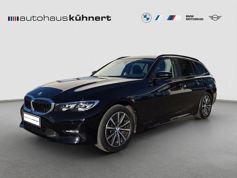 Schwarz uni Gebraucht 2022 BMW 320 Advantage Kombi | 26.455 € (Guter Preis) - Bild 1/4