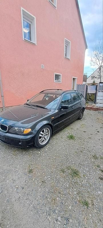 Second-hand BMW 318 143 CP (105 kW) 2004 Negru Break
