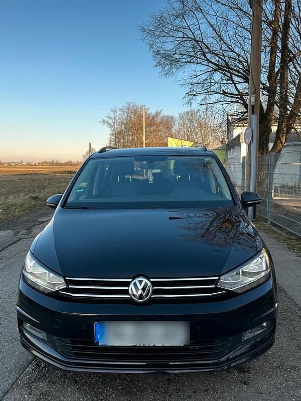 Schwarz Gebraucht 2015 VW Touran Van / Kleinbus | 20.000 € (Fairer Preis) - Bild 1/4