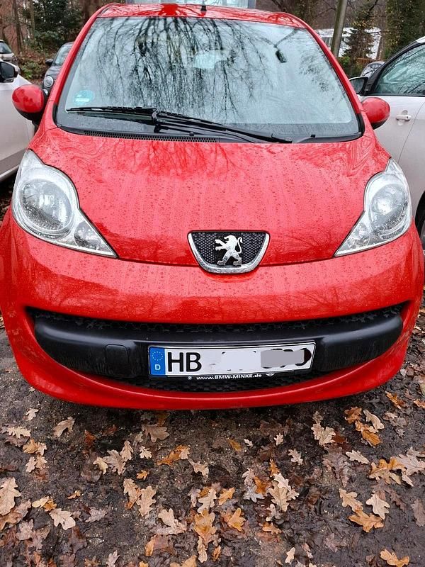 Rot Gebraucht 2008 Peugeot 107 Kleinwagen | 1.500 € (Guter Preis) - Bild 1/4