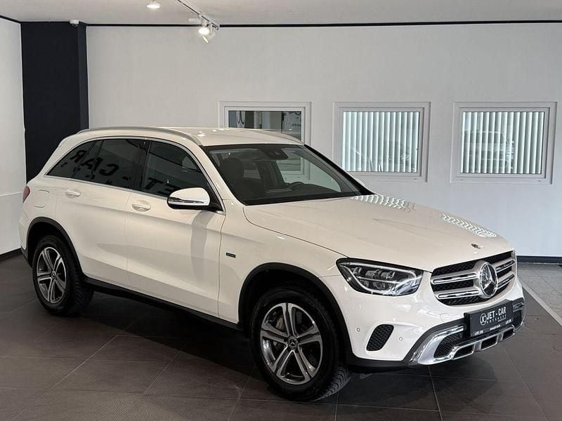 Gebraucht Mercedes GLC300e 306 PS (225 kW) 2021 Weiß SUV