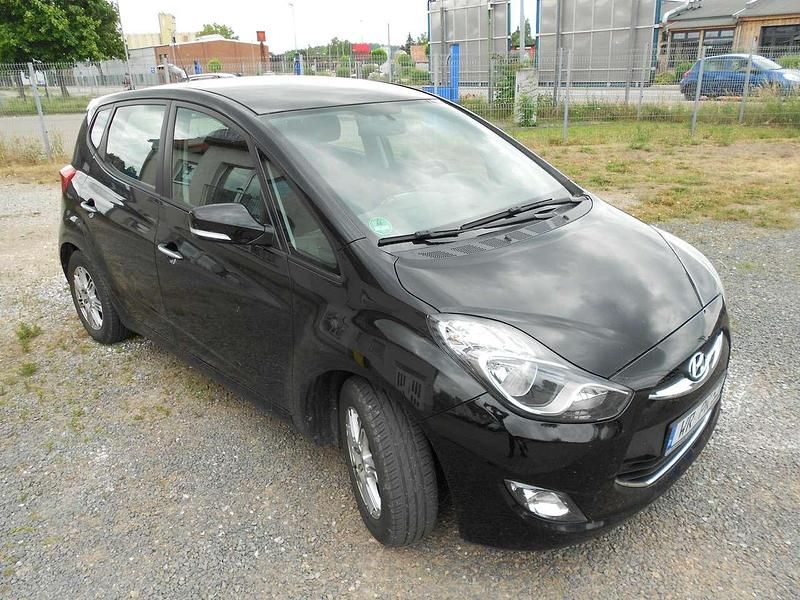 Schwarz Gebraucht 2013 Hyundai ix20 Comfort Kleinwagen | 5.900 € (Fairer Preis) - Bild 1/3
