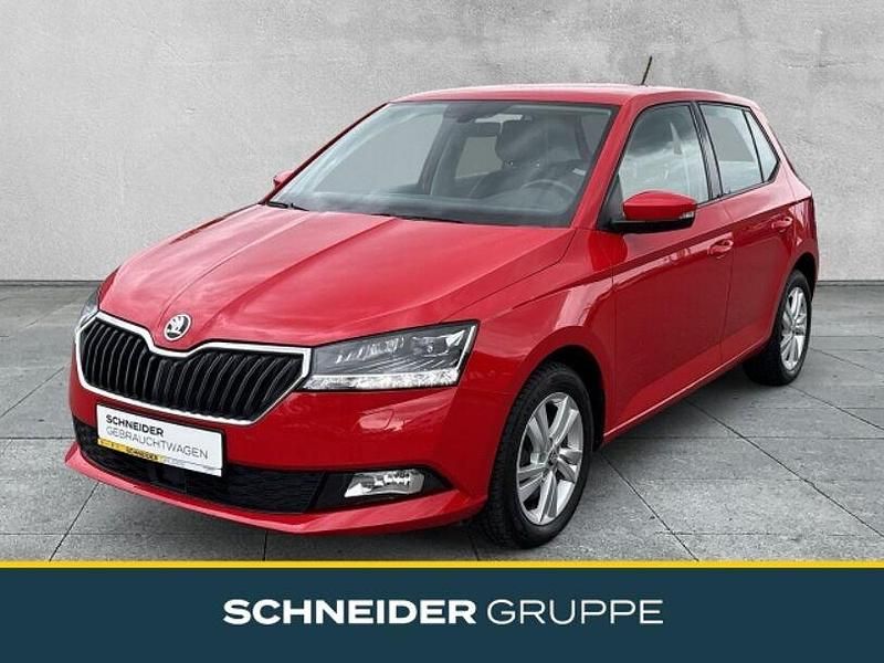 Rot Gebraucht 2018 Skoda Fabia Style Kleinwagen | 11.890 € (Fairer Preis) - Bild 1/3