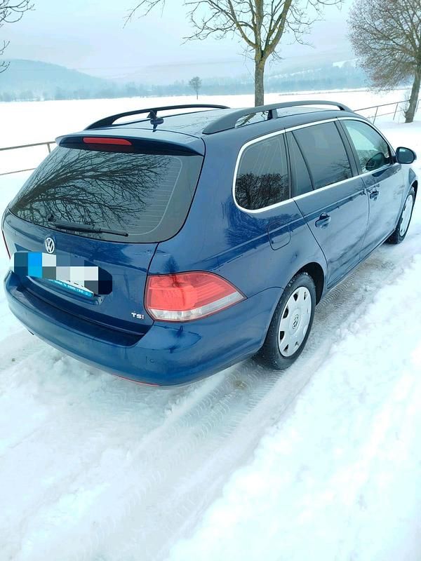 Gebraucht VW Golf VI 122 PS (89 kW) 2011 Blau Kleinwagen