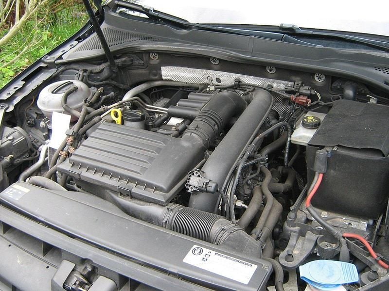 Gebraucht VW Golf VII 85 PS (62 kW) 2014 Schwarz Kleinwagen