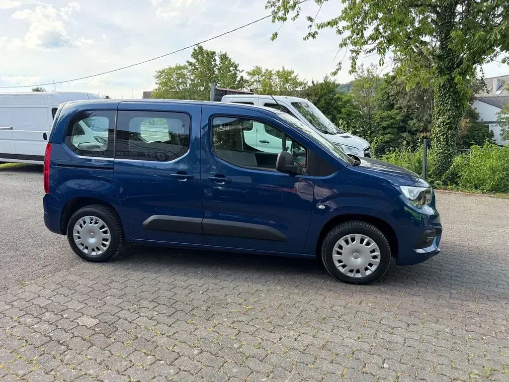 Gebraucht Opel Combo-e Life Edition 100 kW (136 PS) 2022 Blau Van / Kleinbus