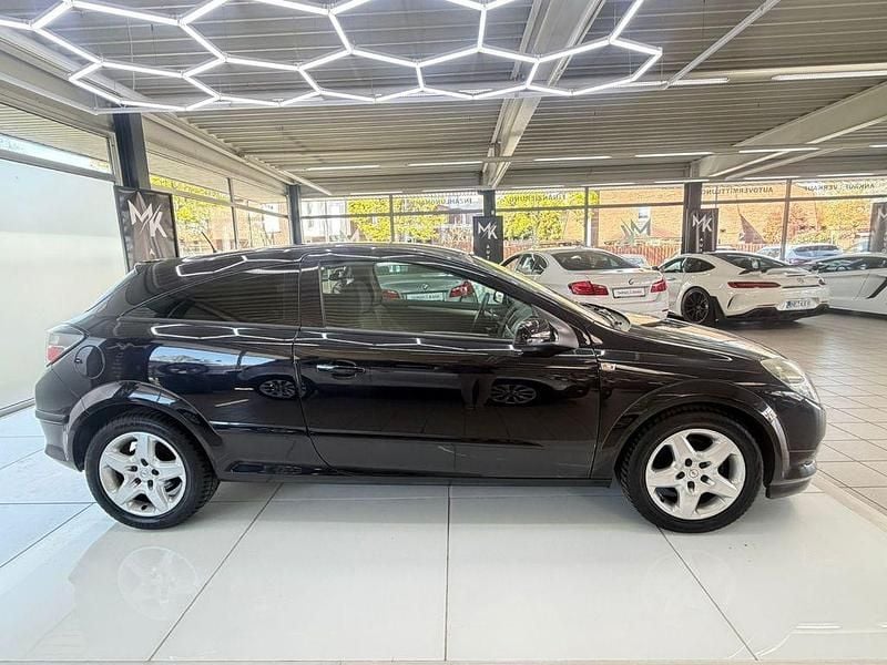 Gebraucht Opel Astra GTC Edition 90 PS (66 kW) 2007 Schwarz Coupé