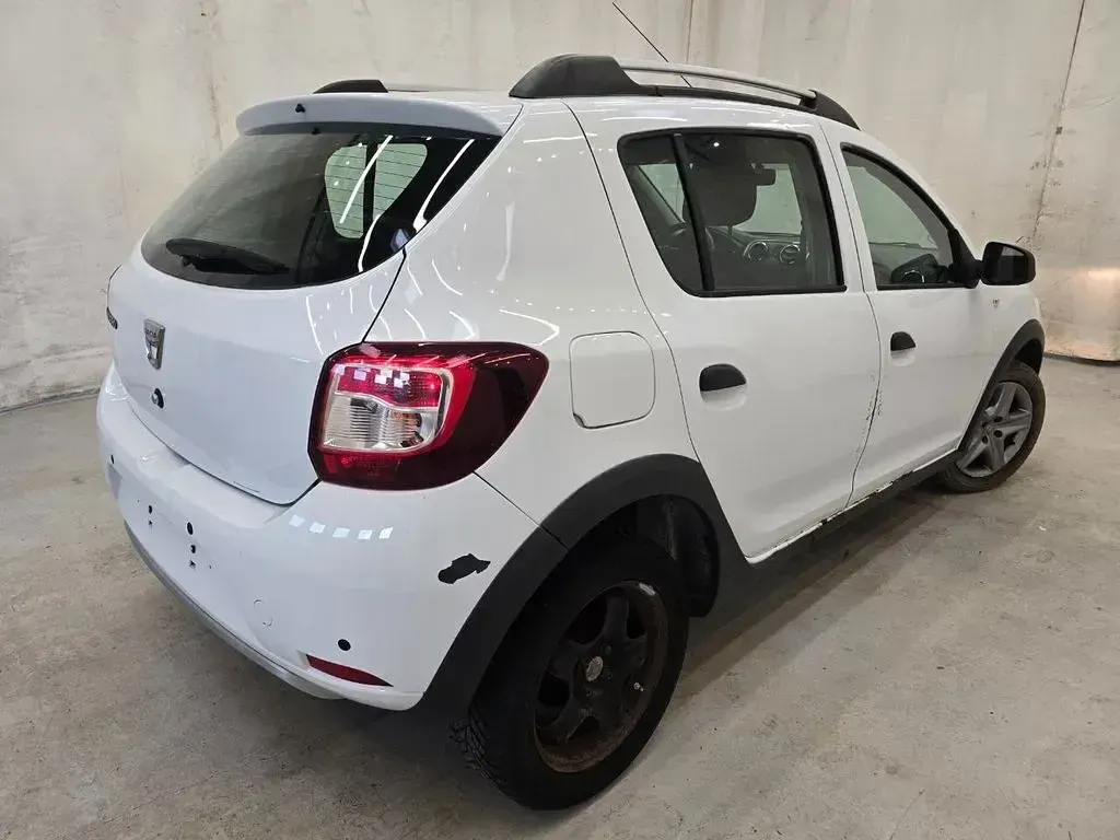 Gebraucht Dacia Sandero Prestige 90 PS (66 kW) 2015 Weiß Van / Kleinbus