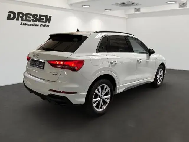 Gebraucht Audi Q3 S-Line 190 PS (139 kW) 2025 Gletscherweiß metallic SUV