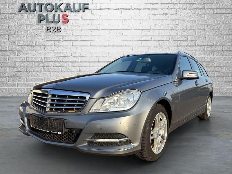 Silber Gebraucht 2012 Mercedes C220 Limousine | 4.350 € (Guter Preis) - Bild 1/4