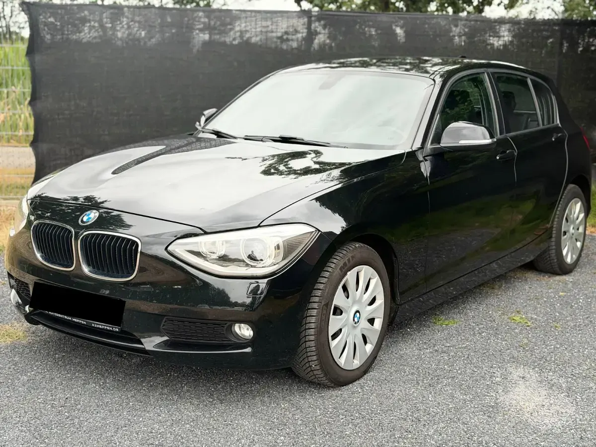 Gebraucht BMW 118 Sport Line 143 PS (105 kW) 2014 Schwarz Kleinwagen