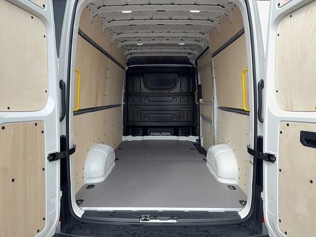 Gebraucht VW Crafter 140 PS (102 kW) 2025 Weiss Van