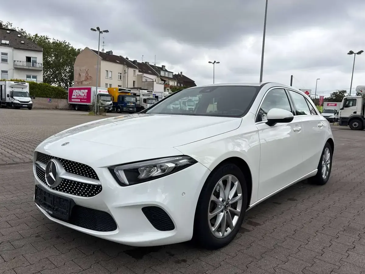 Gebraucht Mercedes A200 Progressive 163 PS (119 kW) 2019 Other Limousine