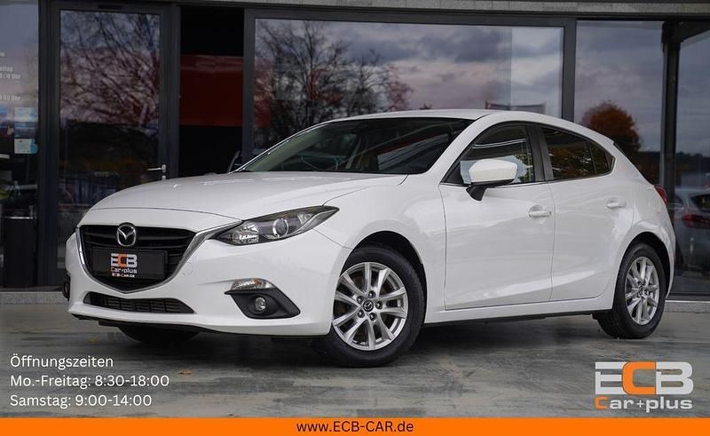 Weiß Gebraucht 2015 Mazda 3 Limousine | 7.950 € (Fairer Preis) - Bild 1/4
