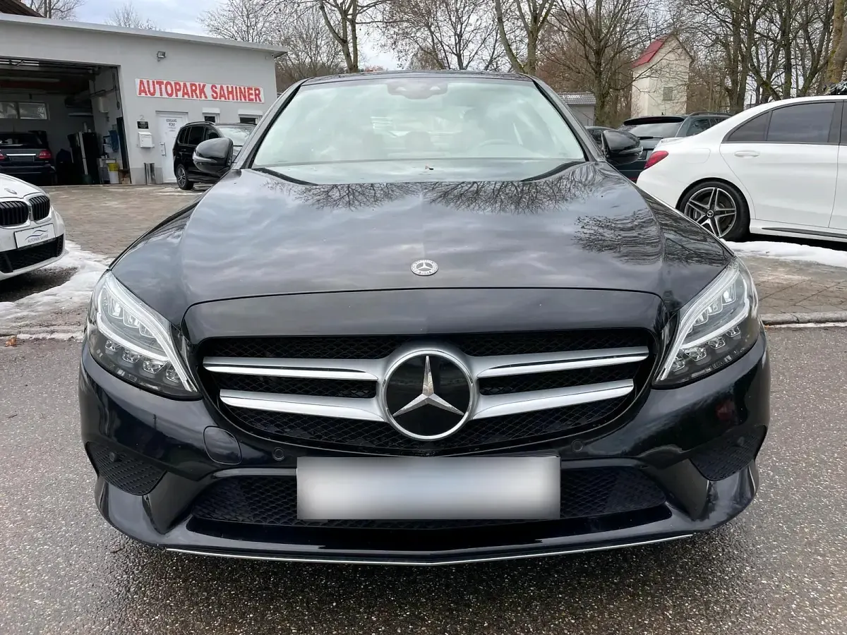 Gebraucht Mercedes C400 333 PS (244 kW) 2018 Schwarz Limousine
