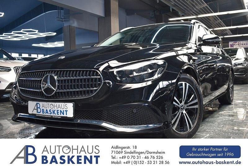 Gebraucht Mercedes E220 200 PS (147 kW) 2022 Schwarz Limousine
