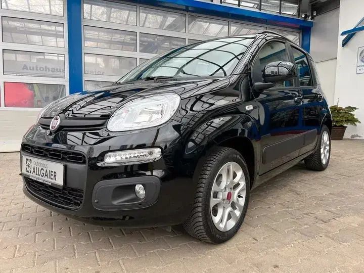Blau Gebraucht 2017 Fiat Panda Easy Kleinwagen | 7.489 € (Fairer Preis) - Bild 1/2