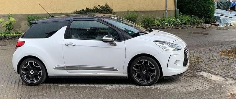 Weiß Gebraucht 2012 Citroën DS3 Prestige Kleinwagen | 2.700 € (Guter Preis) - Bild 1/4