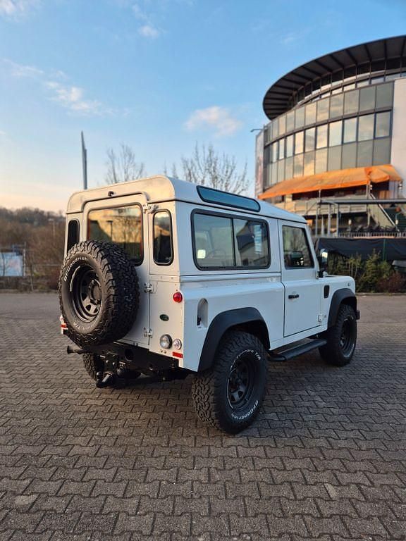 Gebraucht Land Rover Defender 122 PS (89 kW) 2006 Weiß SUV