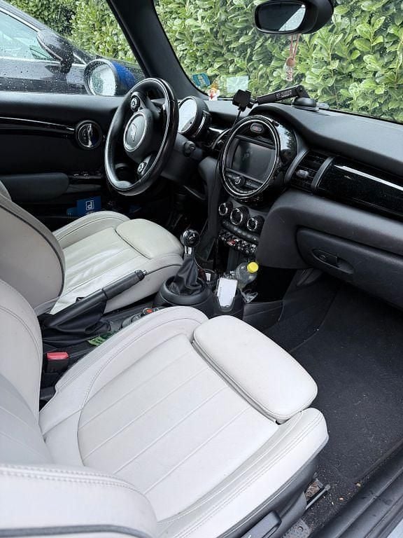 Gebraucht Mini One Cabriolet 102 PS (75 kW) 2019 Blau Cabrio