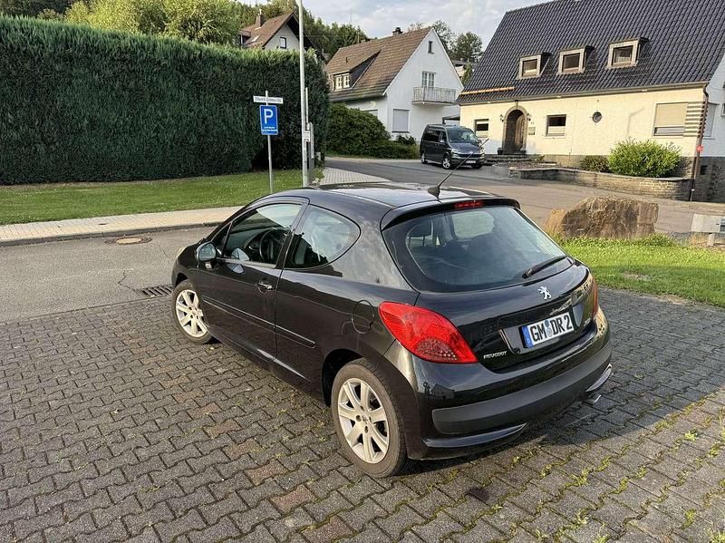 Gebraucht Peugeot 207 109 PS (80 kW) 2006 Limousine