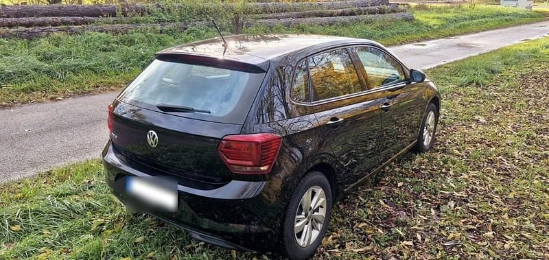 Gebraucht VW Polo 95 PS (69 kW) 2019 Schwarz Kleinwagen