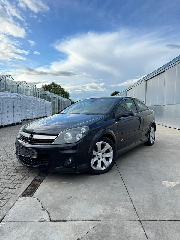 Schwarz Gebraucht 2008 Opel Astra GTC OPC Limousine | 2.499 € (Fairer Preis) - Bild 1/4