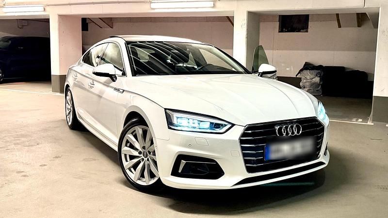 Weiß Gebraucht 2018 Audi A5 Sportback Ambiente Limousine | 26.500 € (Etwas zu teuer) - Bild 1/4