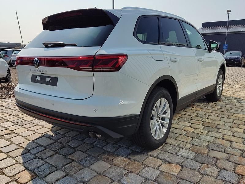 Nuova VW Touareg 2025 Bianco SUV