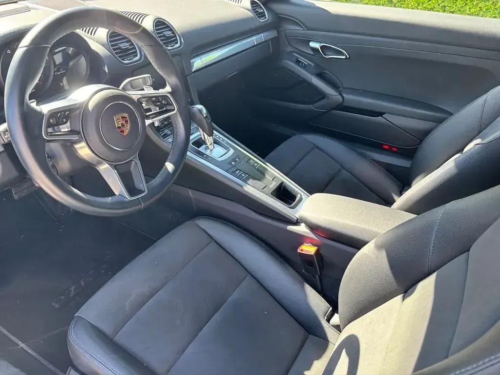Gebraucht Porsche Cayman 299 PS (219 kW) 2023 Beige