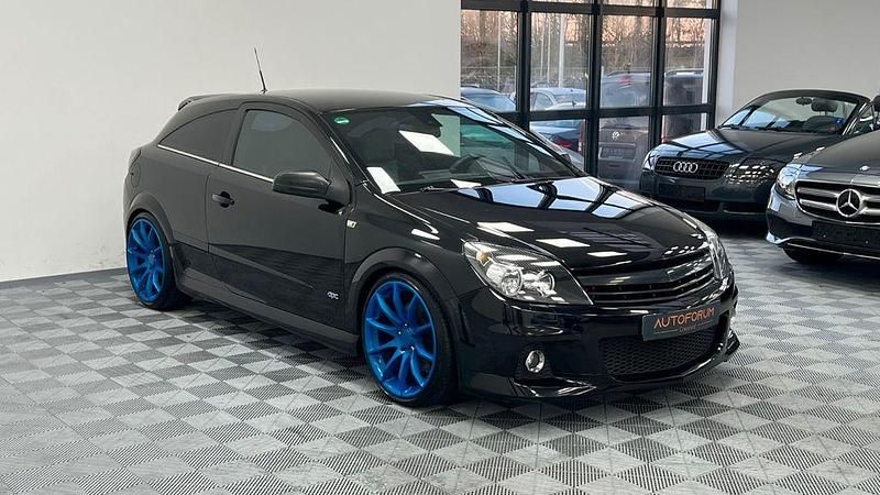 Schwarz Gebraucht 2007 Opel Astra GTC OPC Coupé | 8.888 € (Teuer) - Bild 1/4