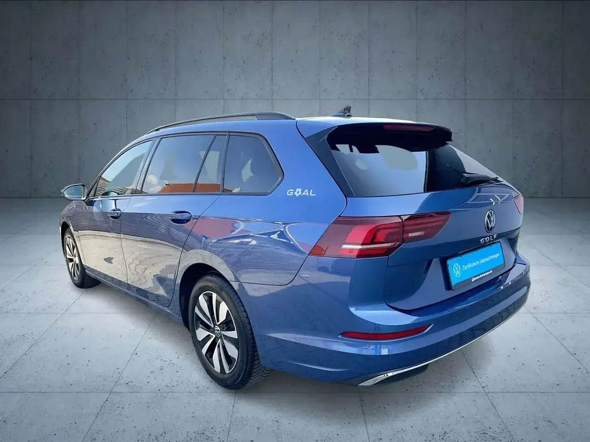 Second-hand VW Golf VIII Goal 150 CP (110 kW) 2025 Albastru Break