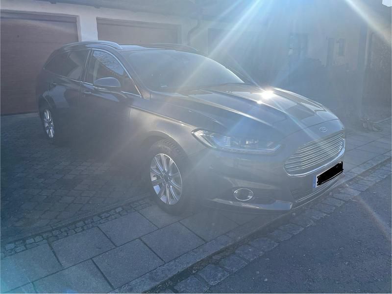 Gebraucht Ford Mondeo 160 PS (117 kW) 2015 Grau Kombi