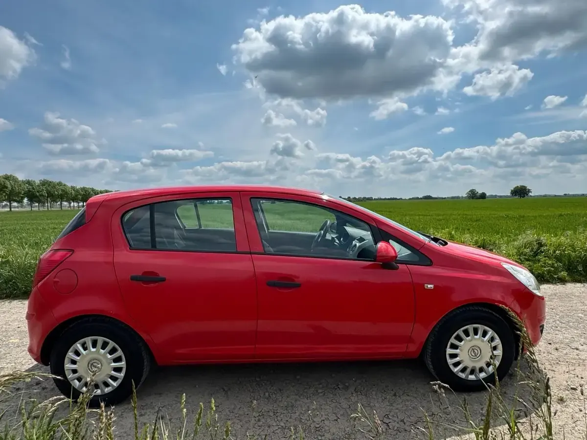 Gebraucht Opel Corsa 80 PS (58 kW) 2009 Rot Kleinwagen