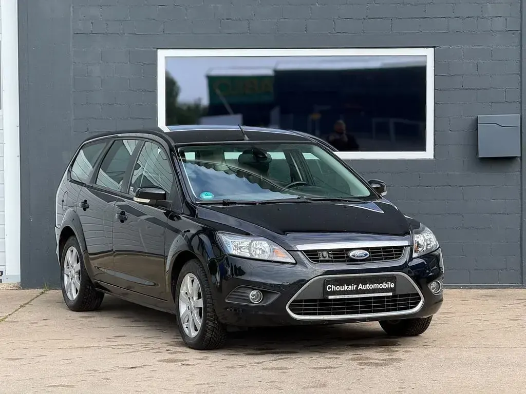 Używany Ford Focus Titanium 125 KM (91 kW) 2009 Czarny Sedan/Limuzyna