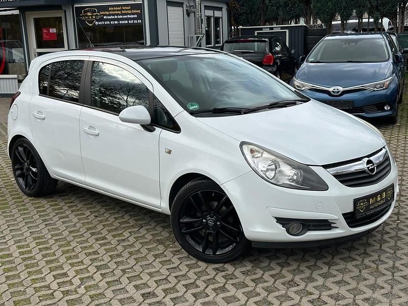 Gebraucht Opel Corsa Edition 87 PS (63 kW) 2010 Weiß Kleinwagen