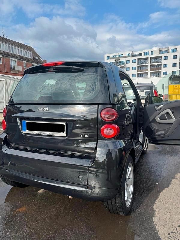 Gebraucht Smart ForTwo Coupé 70 PS (51 kW) 2011 Schwarz Coupé