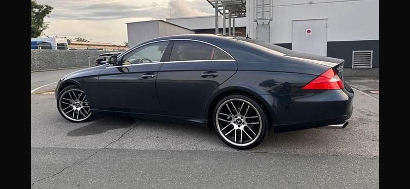 Gebraucht Mercedes CLS350 272 PS (200 kW) 2006 Blau Limousine