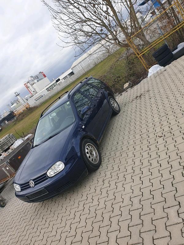 Gebraucht VW Golf IV 101 PS (74 kW) 2001 Blau Kombi