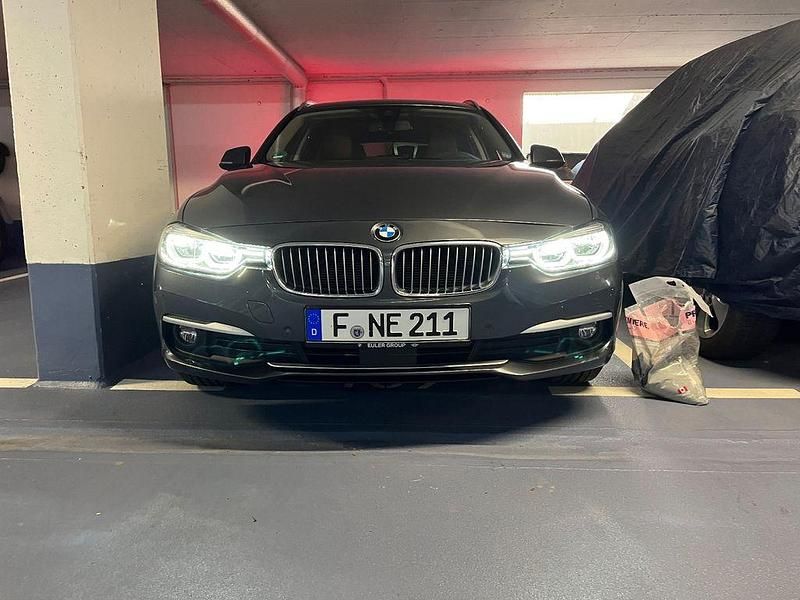 Gebraucht BMW 320 Luxury Line 190 PS (139 kW) 2018 Grau Kombi
