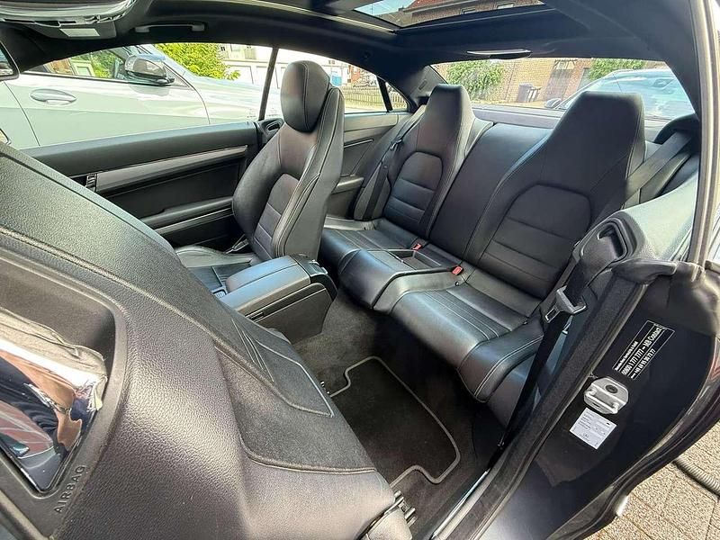 Gebraucht Mercedes E350 265 PS (194 kW) 2012 Grau Coupé